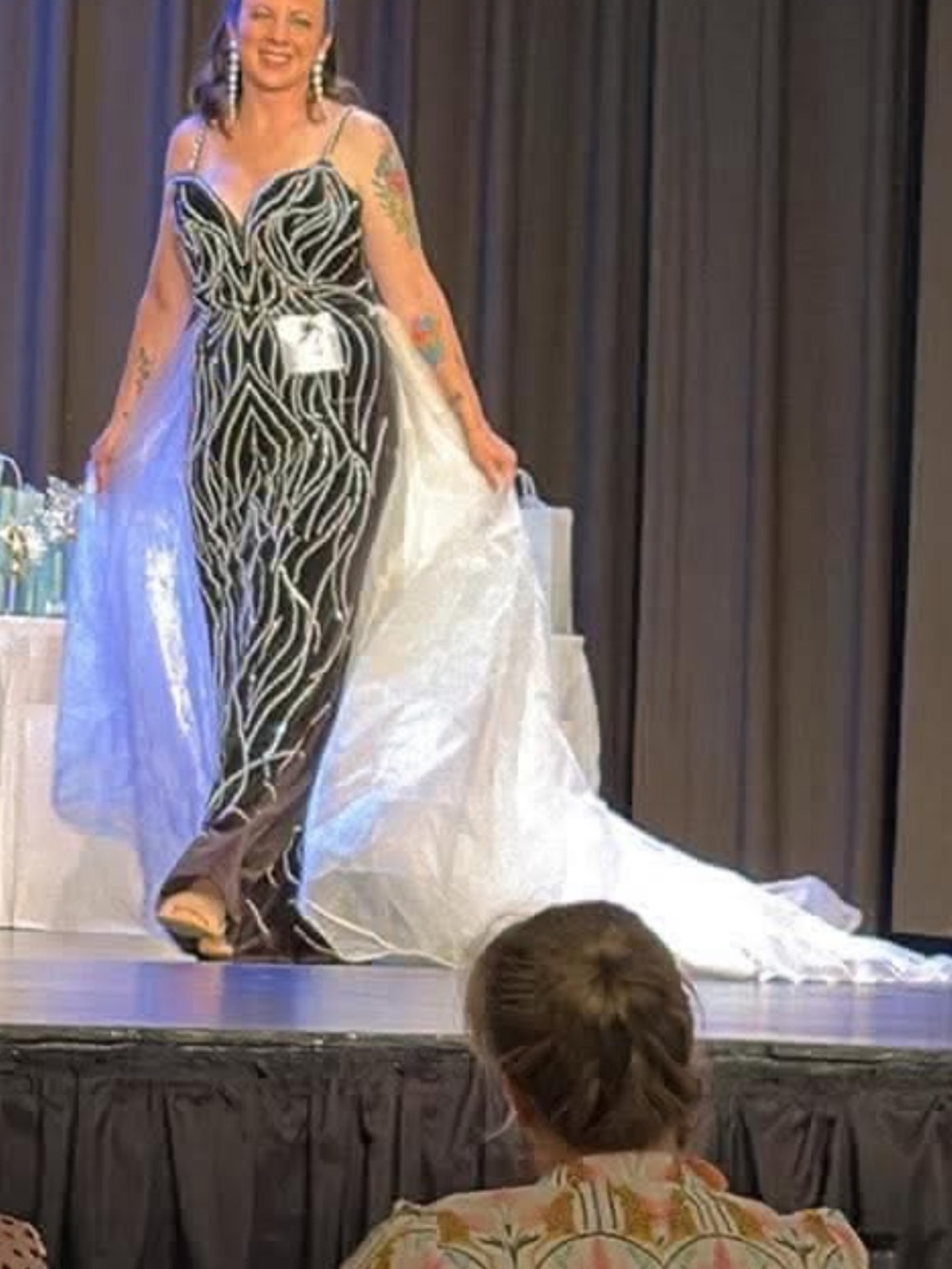 Black & White Embellished Evening Gown - Picture 4 of 4